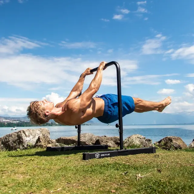 Front lever réalisé sur une barre
